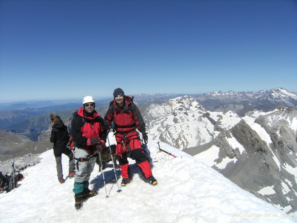 Manolet y Joaquín en la cima de Monte Perdido, 3.355 mts.